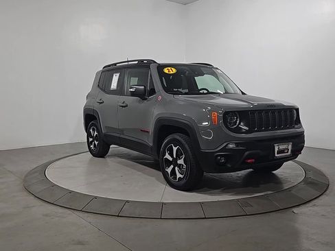 Used 2021 Jeep Renegade Trailhawk w/ Sun & Sound Group AWD/4WD image 8