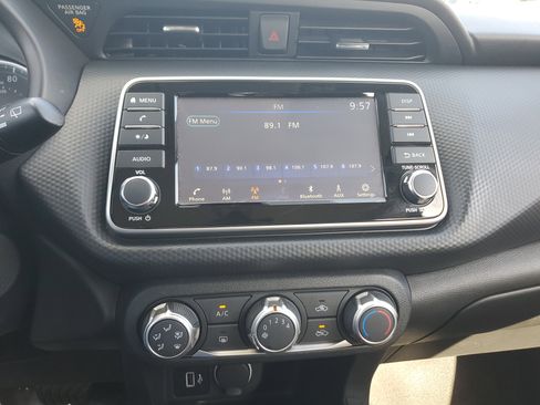 Used 2023 Nissan Kicks S image 29