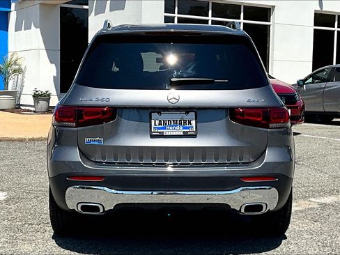 Used 2023 Mercedes-Benz GLB 250 4MATIC image 4