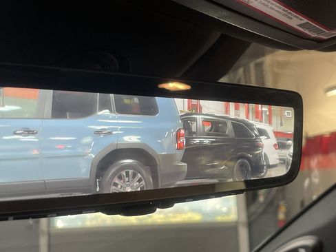 Used 2023 Toyota Highlander Platinum image 27