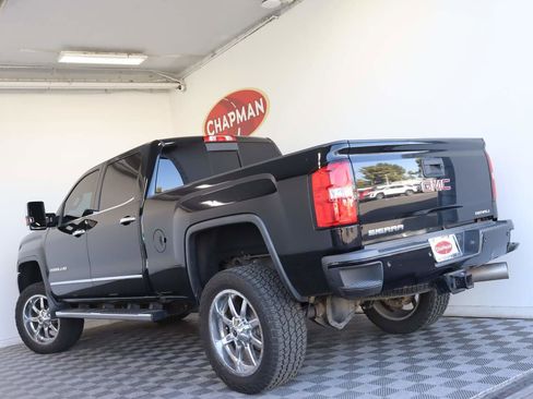 Used 2019 GMC Sierra 2500 Denali AWD/4WD image 4