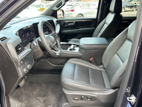 Used 2025 Chevrolet Tahoe Z71 image 9