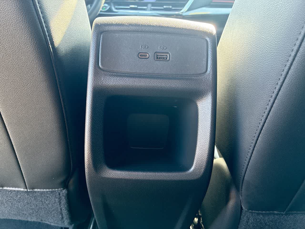 Used 2024 Chevrolet Trax RS w/ Sunroof Package FWD image 21