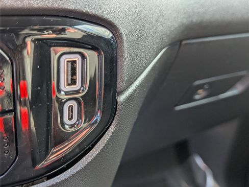 Certified 2023 Chevrolet Silverado 1500 LT image 23