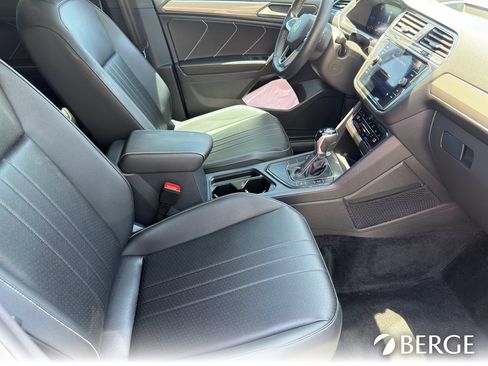 Used 2023 Volkswagen Tiguan SE R-Line FWD image 31