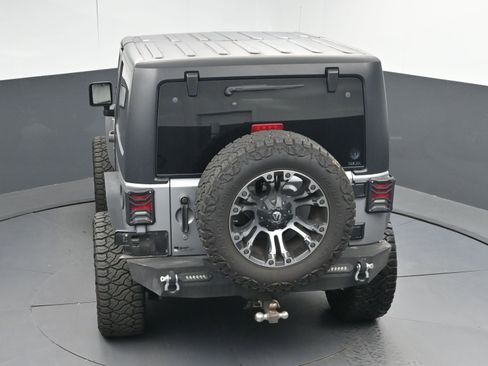 Used 2018 Jeep Wrangler Sport image 32