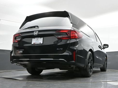 Used 2025 Honda Odyssey Elite image 34