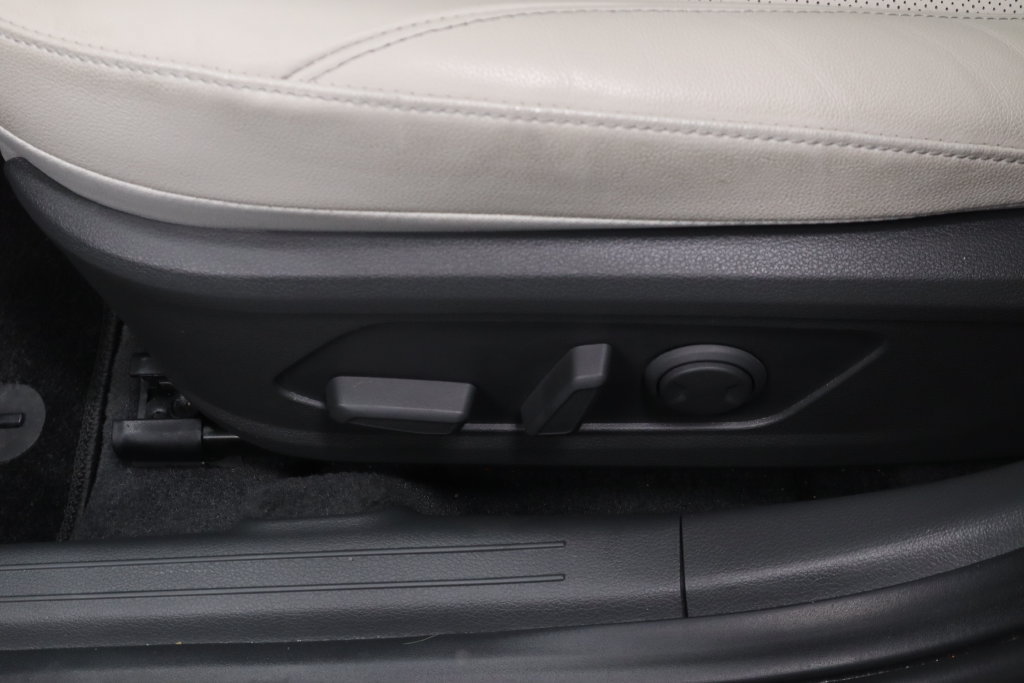 Used 2025 Hyundai Sonata Limited FWD image 20