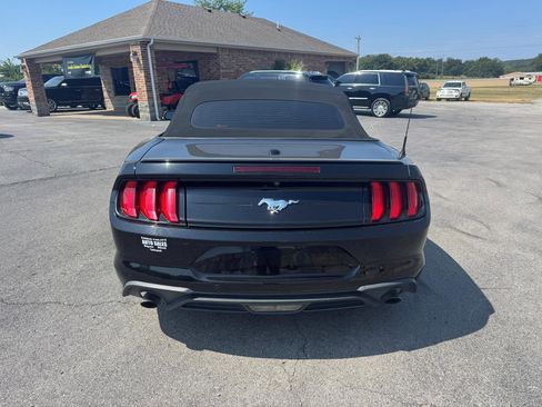 Used 2022 Ford Mustang Premium image 5