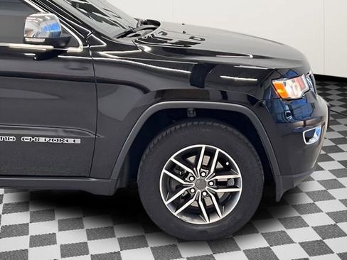 Used 2019 Jeep Grand Cherokee Limited AWD/4WD image 10