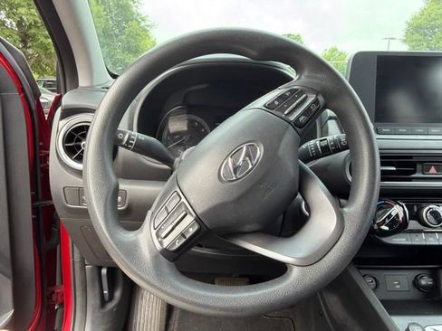 Used 2022 Hyundai Kona SEL FWD image 16