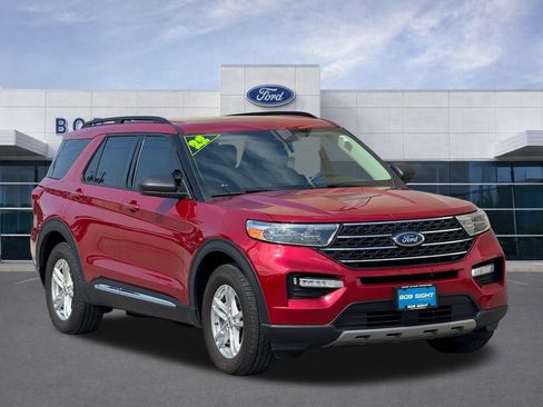 Used 2022 Ford Explorer XLT w/ Equipment Group 202A AWD/4WD image 2
