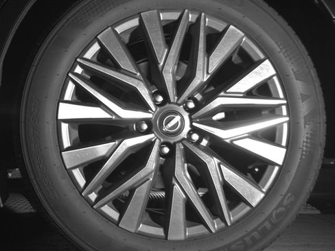 Used 2025 Nissan Altima 2.5 SV FWD image 14