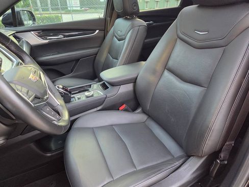 Used 2024 Cadillac XT5 Premium Luxury w/ Technology Package FWD image 23