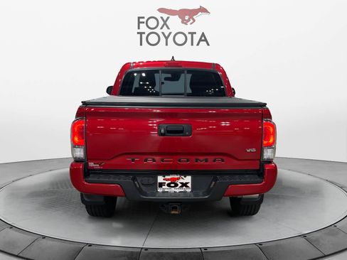 Used 2022 Toyota Tacoma TRD Sport AWD/4WD image 5