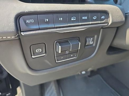 Used 2024 Cadillac Escalade Premium Luxury Platinum AWD/4WD image 8