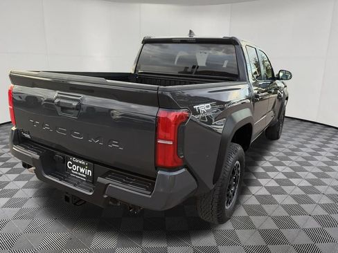 Used 2025 Toyota Tacoma TRD Off-Road AWD/4WD image 10