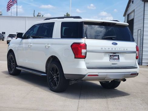 Used 2023 Ford Expedition XLT RWD image 5