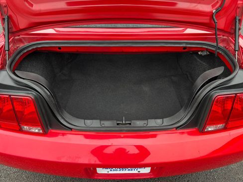 Used 2006 Ford Mustang Convertible image 17