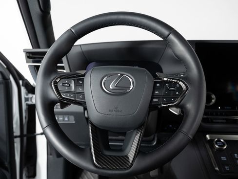 Used 2025 Lexus GX 550 image 30