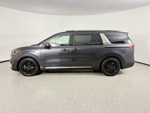 Used 2024 Kia Carnival SX Prestige FWD image 4