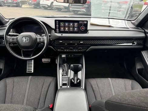 Used 2023 Honda Accord Sport image 9