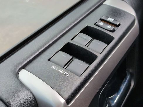 Used 2019 Toyota 4Runner SR5 Premium AWD/4WD image 23