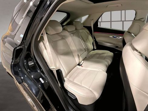 Used 2026 Genesis GV70 2.5T Select image 24