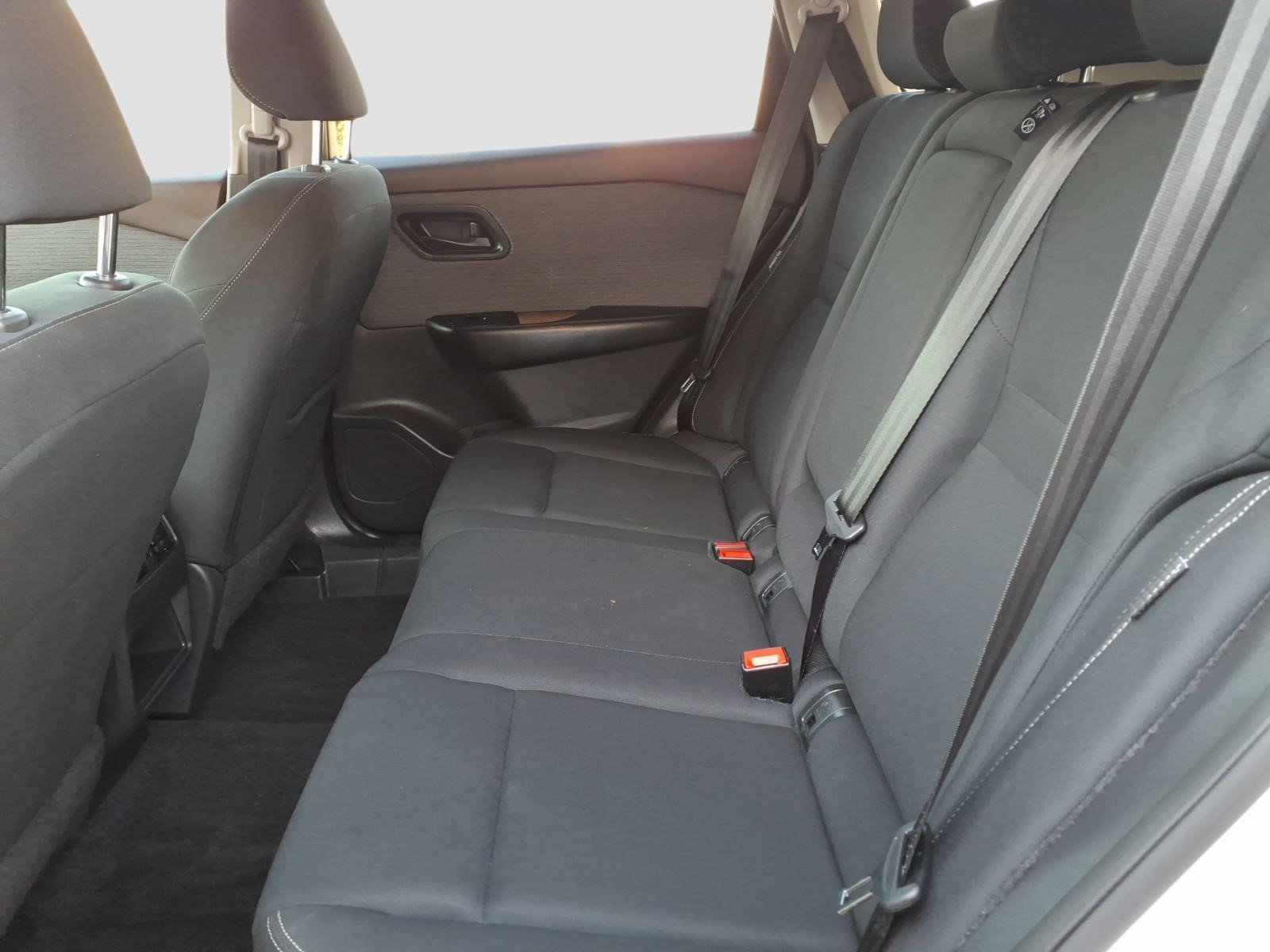 Used 2023 Nissan Rogue S AWD/4WD image 15