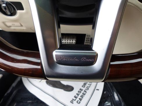 Used 2014 Mercedes-Benz SL 550 image 34