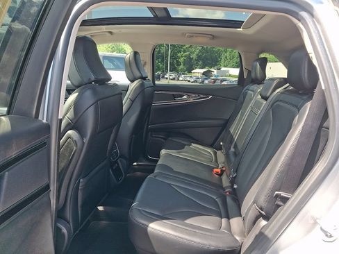 Certified 2023 Lincoln Nautilus Reserve AWD/4WD image 10