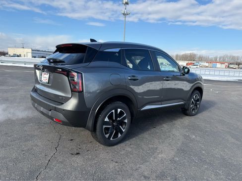 New 2026 Nissan Kicks SV w/ SV Premium Package AWD/4WD image 8