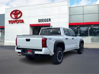 Used 2024 Toyota Tacoma TRD Off-Road AWD/4WD video 3