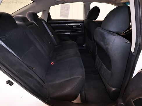 Used 2015 Nissan Altima 2.5 S w/ Power Driver Seat Package FWD image 18