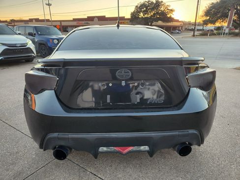 Used 2015 Scion FR-S image 3