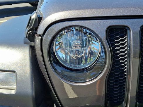 Used 2021 Jeep Wrangler Unlimited Sport image 9