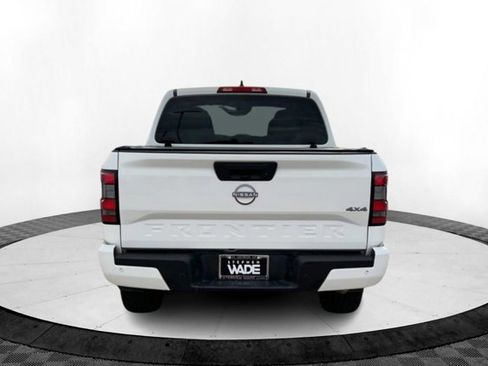 Certified 2025 Nissan Frontier SV image 4
