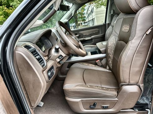 New 2025 RAM 2500 Limited image 13