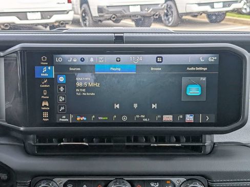 Used 2025 Jeep Wrangler Unlimited Sahara AWD/4WD image 17