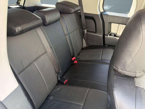 Used 2014 Toyota FJ Cruiser 4WD w/ Upgrade Package image 27