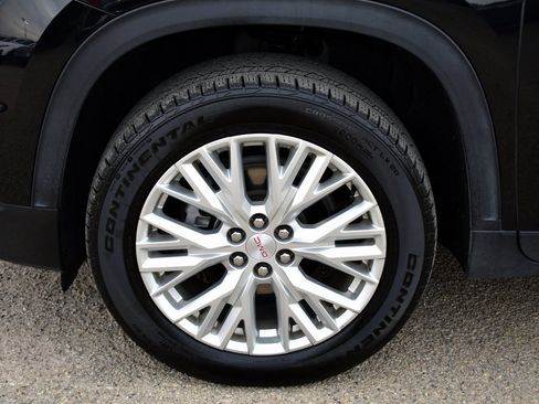 Used 2024 GMC Acadia Elevation image 6