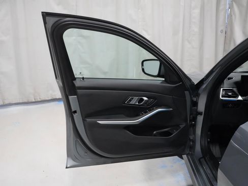 Used 2023 BMW 330i xDrive Sedan w/ Premium Package image 25