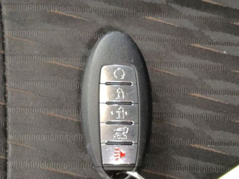 Used 2019 Nissan Rogue SV AWD/4WD image 32