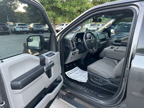 Used 2015 Ford F150 XLT w/ Equipment Group 301A Mid image 9