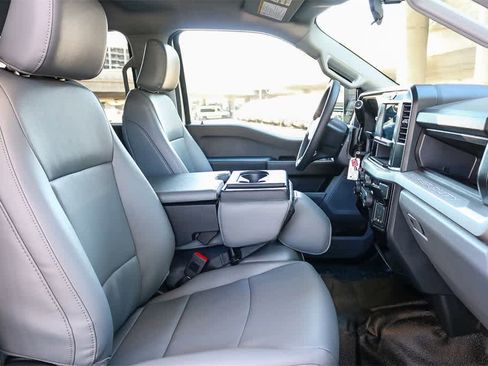 New 2026 Ford F350 XL w/ XL Chrome Package image 25