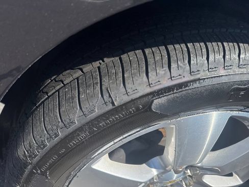 Used 2014 Chevrolet Traverse LTZ AWD/4WD image 28