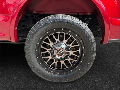 Used 2017 Ford F150 Lariat w/ Equipment Group 502A Luxury AWD/4WD image 14