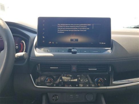 New 2025 Nissan Rogue SL w/ Tech Package FWD image 12
