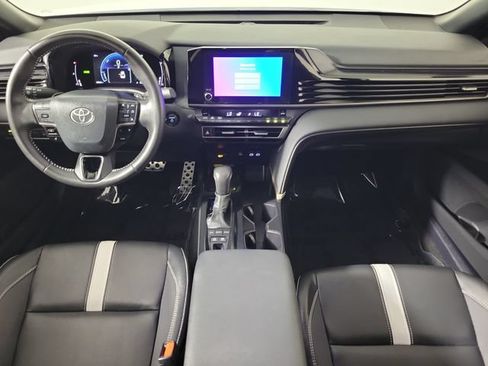 Used 2025 Toyota Camry SE FWD image 16