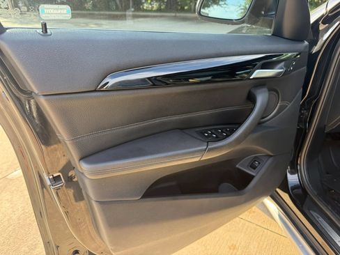 Used 2018 BMW X1 sDrive28i w/ Convenience Package FWD image 9